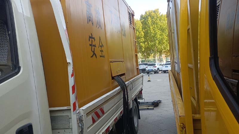桂东如何判断柴油发电机组和UPS电源的切换时间是否符合要求？