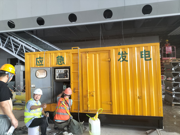 桂东怎样判断空气滤清器是否需要更换？